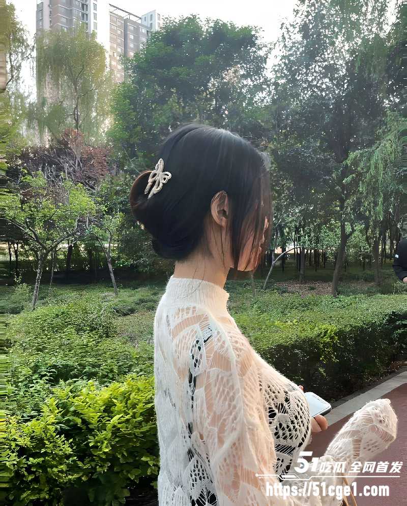 反差名媛 秋米酱 主动献身勾引富二代 4 反差名媛 秋米酱 主动献身勾引富二代 4