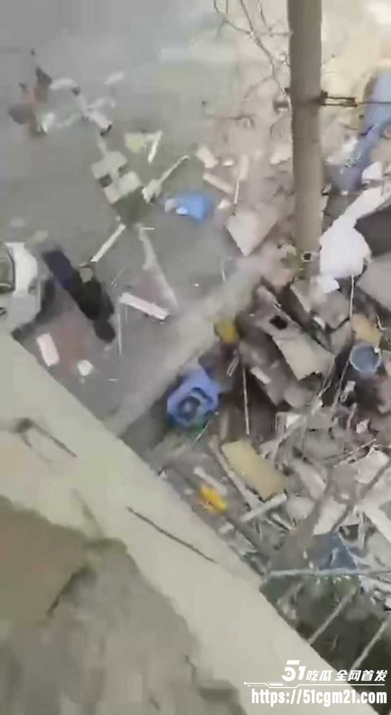 小酒馆突发爆炸4 小酒馆突发爆炸4