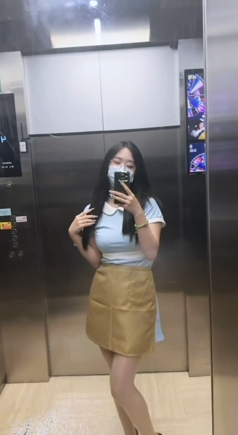 福利姬擦边新套路好利来蛋糕店员工制服变成人用品
