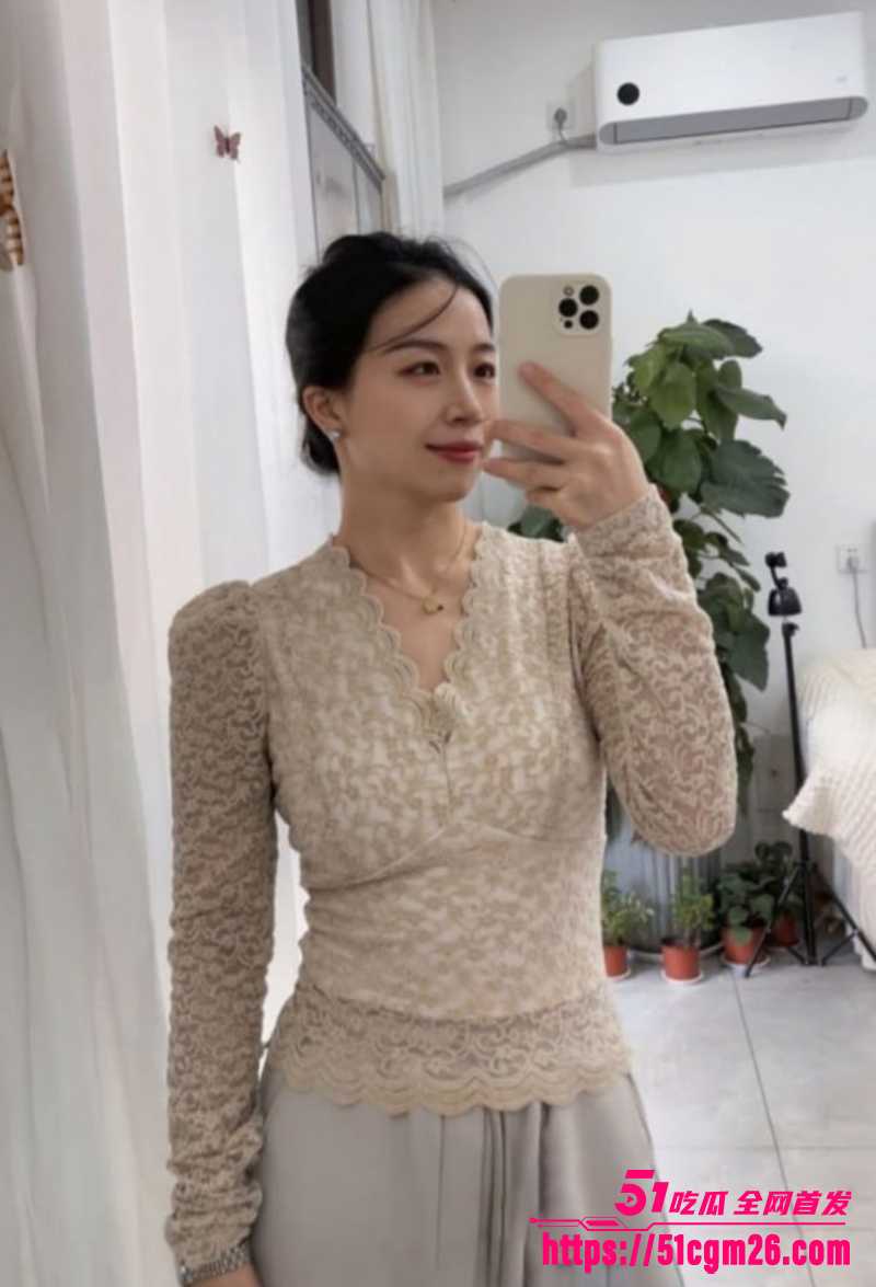 广东骚货少妇李春雨约炮视频流出 2 拷贝 广东骚货少妇李春雨约炮视频流出 2 拷贝