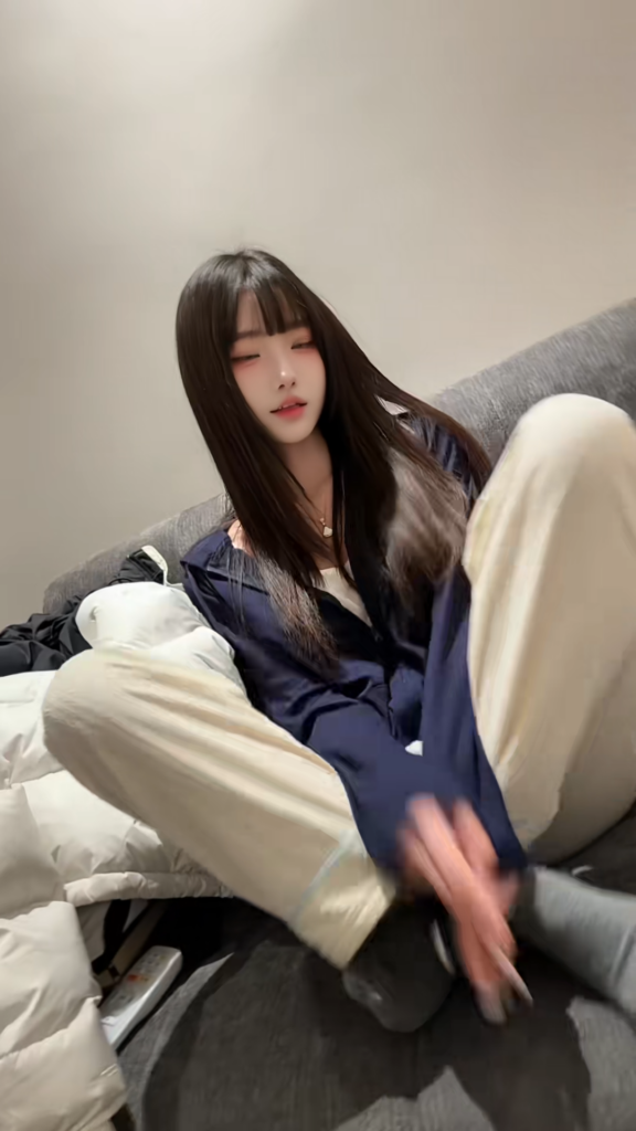 66万粉丝抖音网红娇七美腿御姐定制福利视频流出