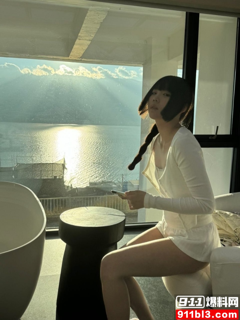 北京高颜贫乳小姐姐 王妤昔 23 北京高颜贫乳小姐姐 王妤昔 23