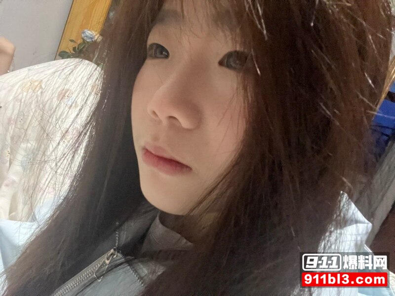 吴莹莹巨乳口爆 1 吴莹莹巨乳口爆 1