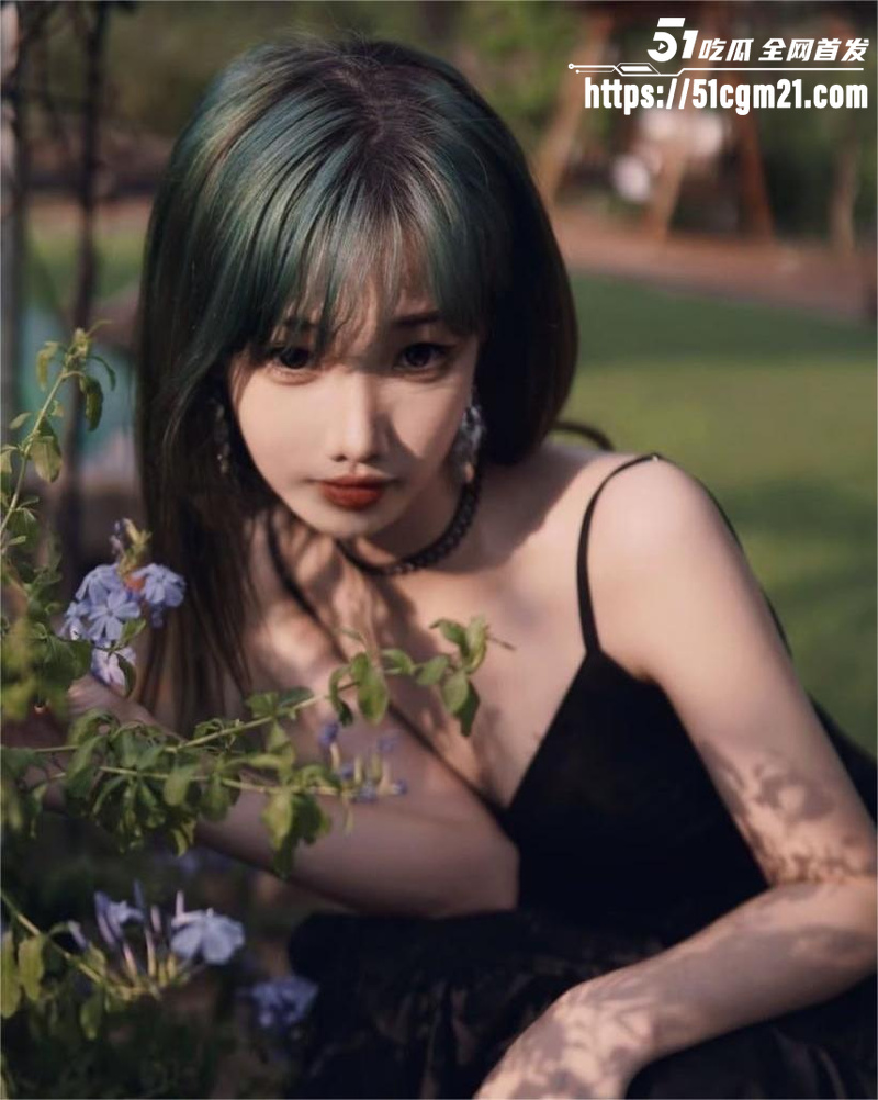 黑龙江女神冯芽芽情侣性爱自拍 1 黑龙江女神冯芽芽情侣性爱自拍 1
