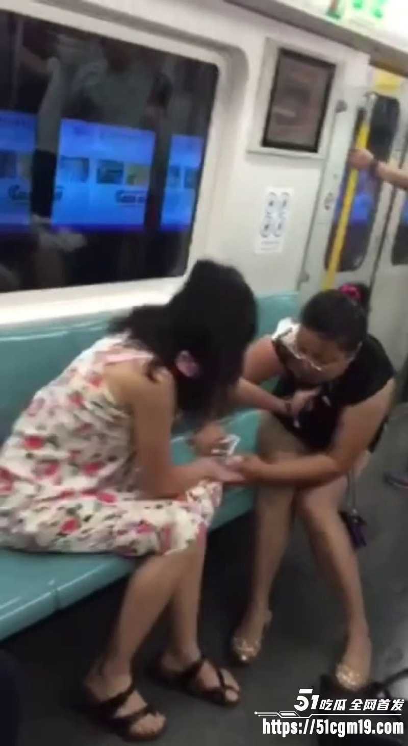 小仙女和大姨地铁互撕 6 小仙女和大姨地铁互撕 6
