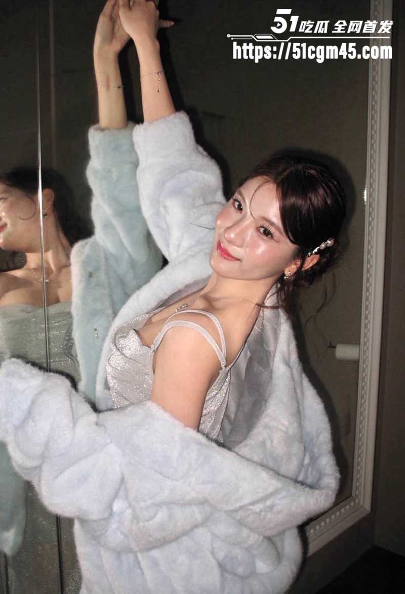 台湾宇宙啦啦队 成员妃妃淫片流出 6 拷贝 台湾宇宙啦啦队 成员妃妃淫片流出 6 拷贝