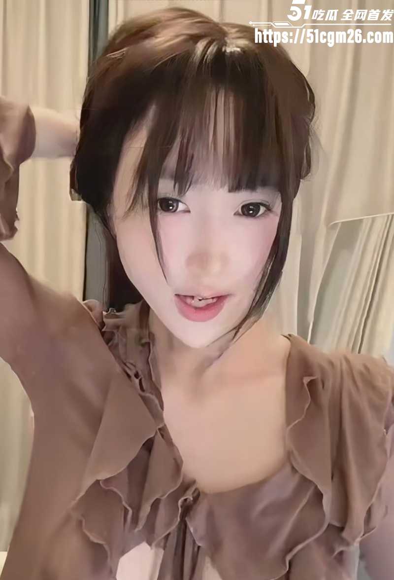 国产颜值女主播smallcake阿黑颜自慰直播回放1拷贝 国产颜值女主播smallcake阿黑颜自慰直播回放1拷贝