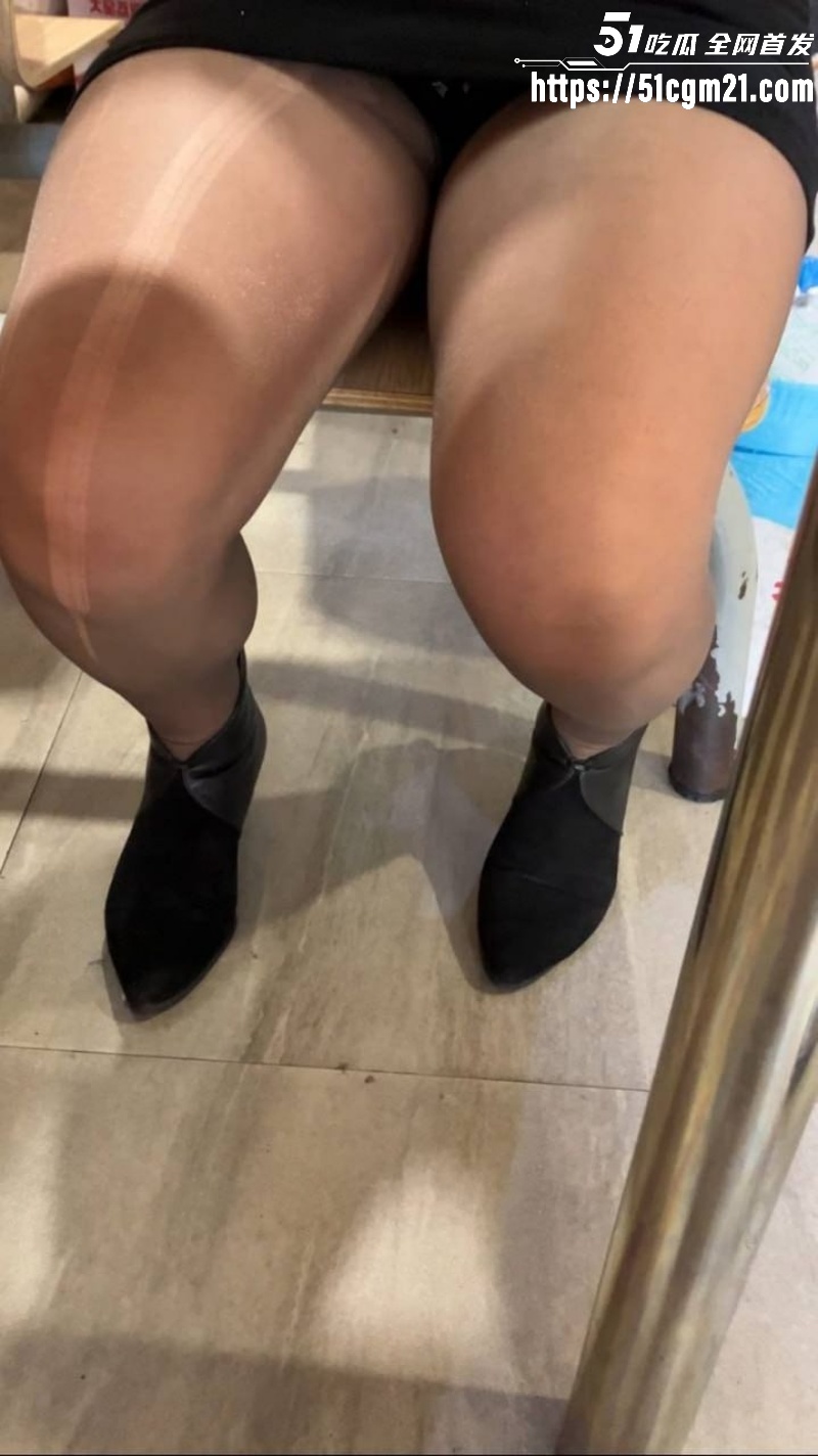 爱吃饺子和嫂子和嫂子车震做爱02 爱吃饺子和嫂子和嫂子车震做爱02