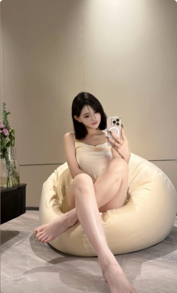 58万粉丝抖音长腿禁欲系御姐兰酱大尺度露脸私拍福利