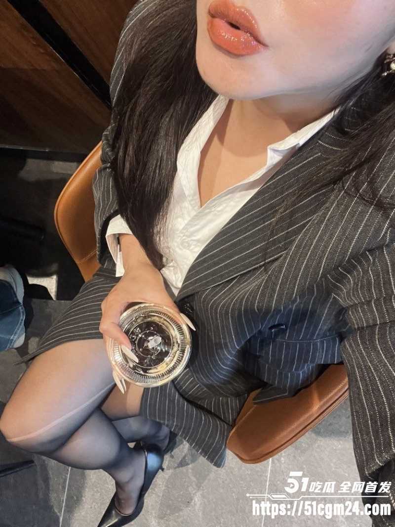 张茜茜顶美御姐塌房 4 张茜茜顶美御姐塌房 4