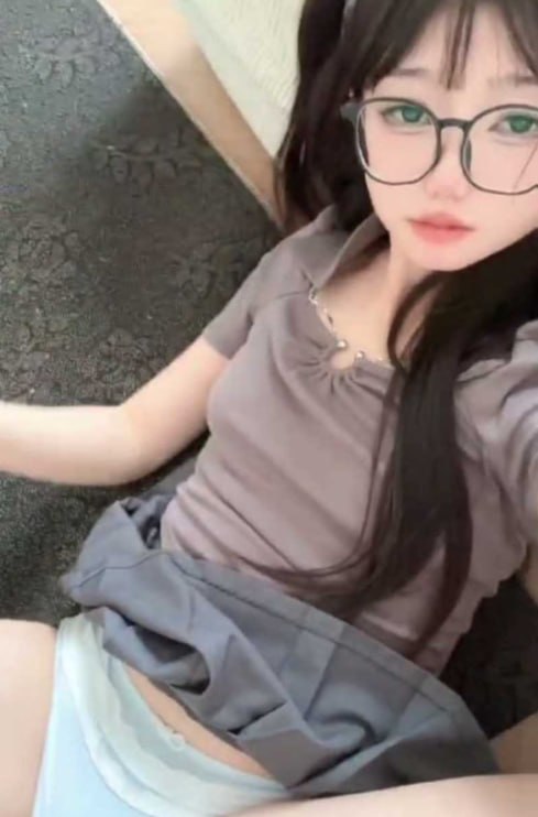 62万粉丝抖音网红美羊羊桑纯欲风嫩妹定制视频外流