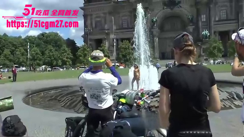 欧美反差女神全裸出行 无视游客户外露出 5 欧美反差女神全裸出行 无视游客户外露出 5