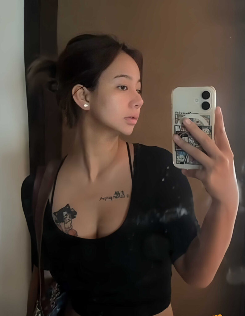 3万粉丝抖音黑皮辣妹Millie欧美风高颜值网红福利视频流出