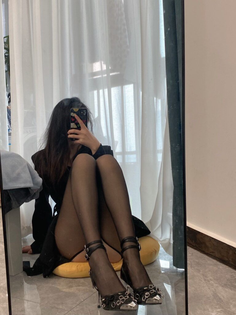 厚黑美学来袭推特微博福利姬桥与乔与峤超性感厚黑丝袜福利视频