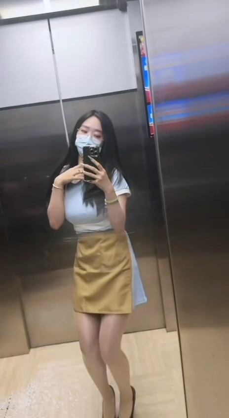 福利姬擦边新套路好利来蛋糕店员工制服变成人用品