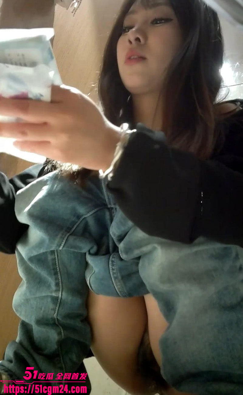 偷拍美女尿尿2 偷拍美女尿尿2