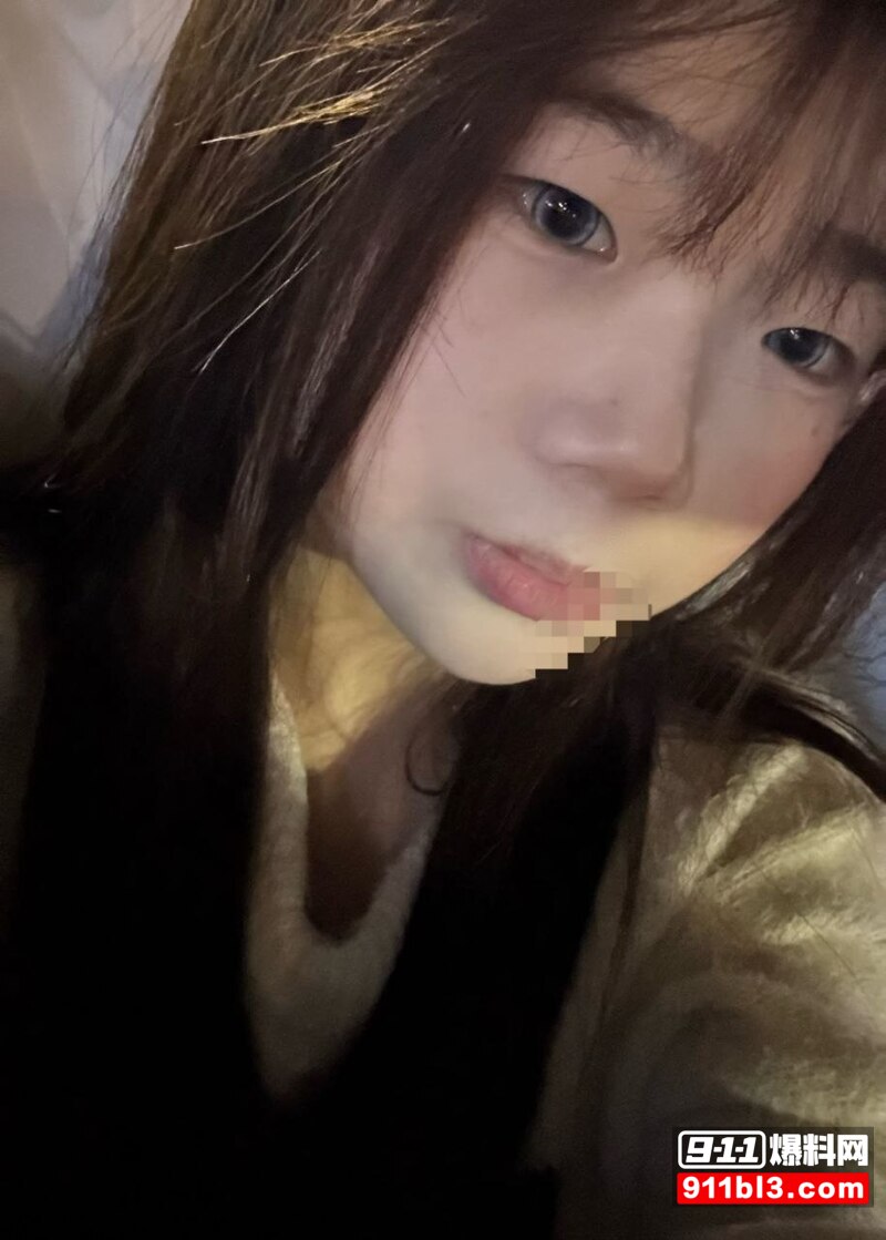 吴莹莹巨乳口爆 4 吴莹莹巨乳口爆 4