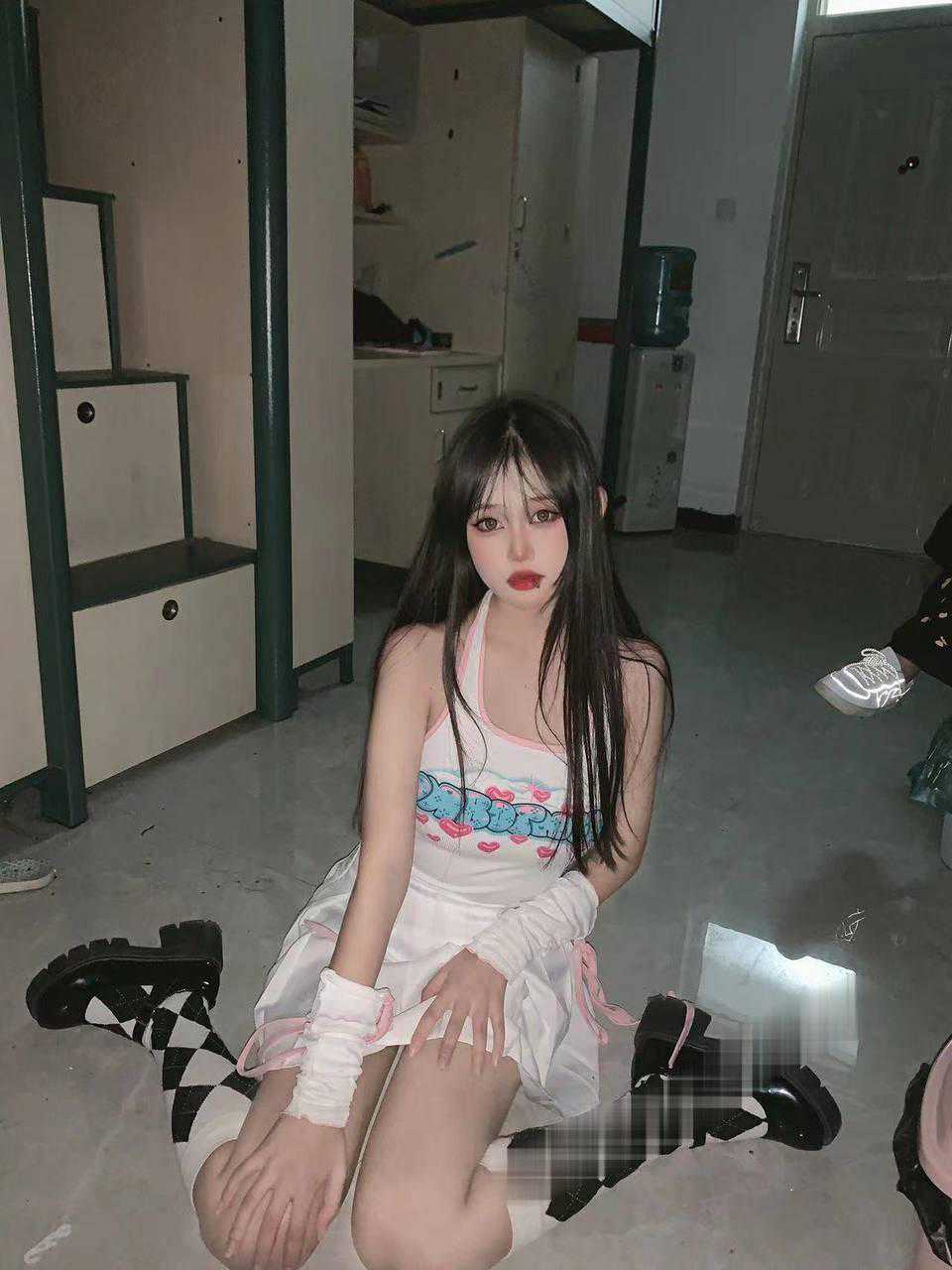 d28.JPG d28.JPG