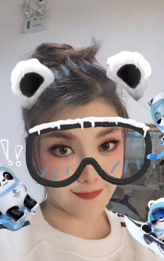 民族流行乐歌手乌兰图雅出轨家暴男包养贝斯手郝梓杰