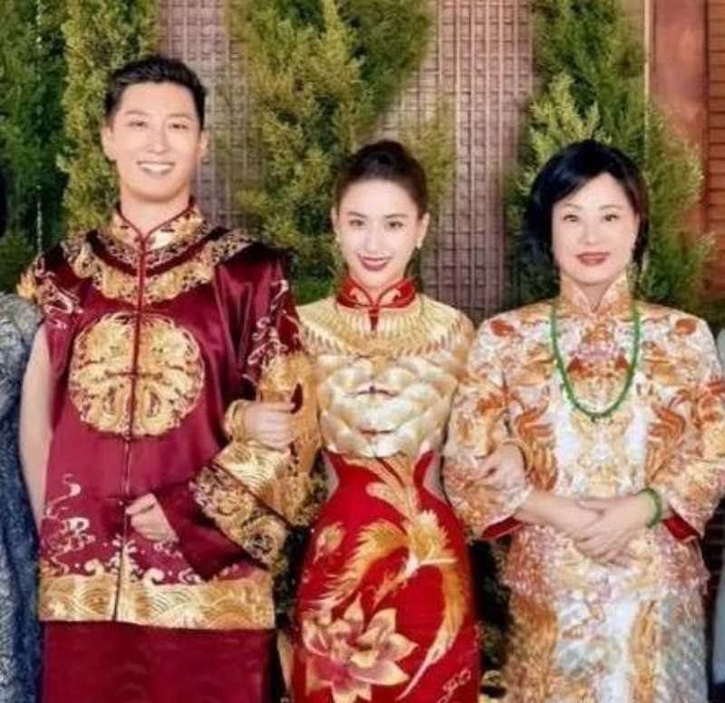 软饭硬吃凤凰男演员窦骁背叛赌王千金何超莲与前女友藕断丝连