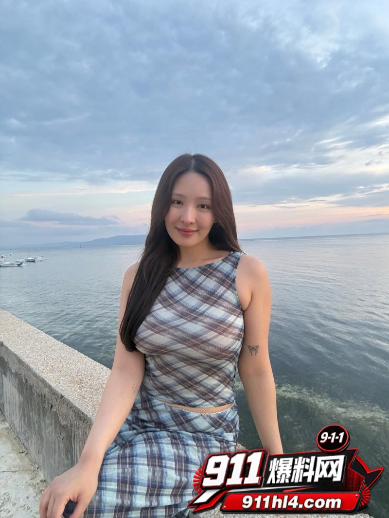 高颜值巨乳模特儿与金主私拍性爱合集流出2
