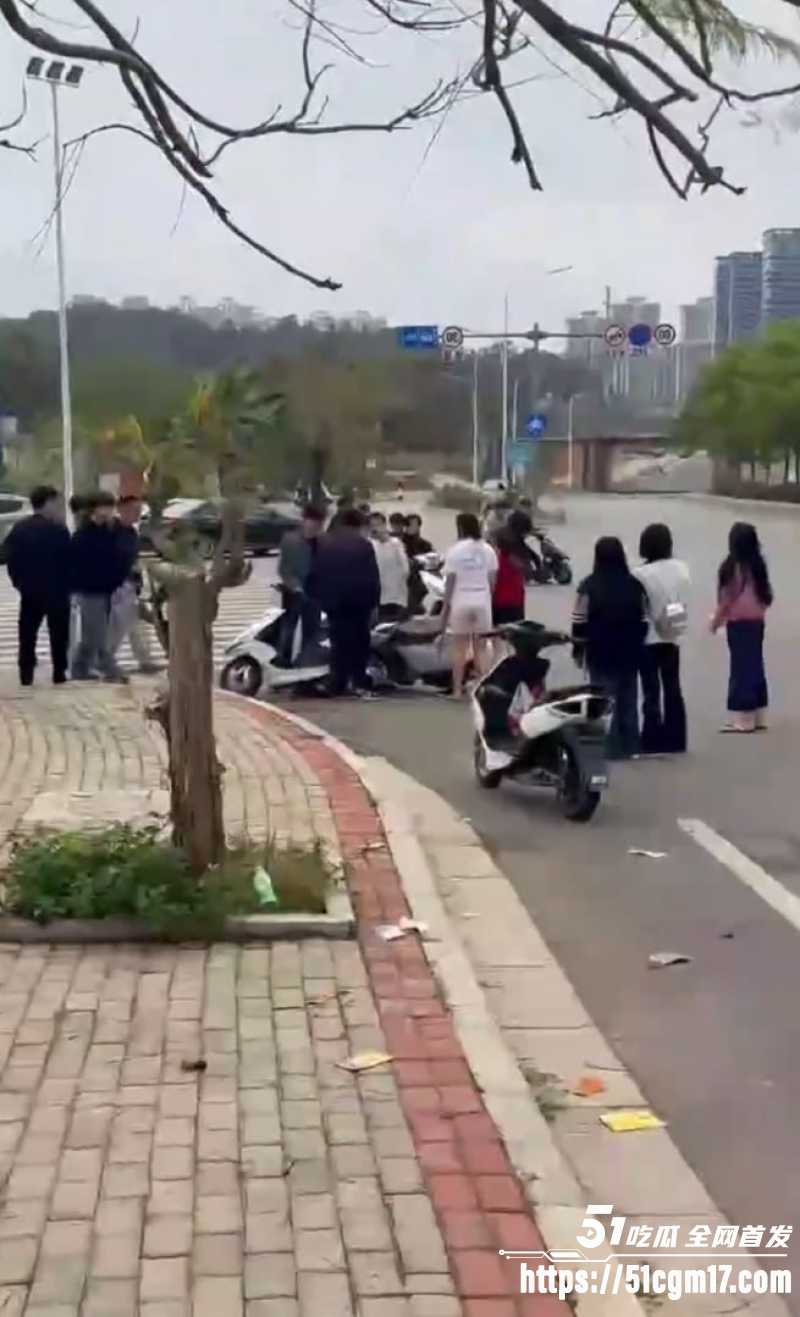 精神小伙打架现场 5 精神小伙打架现场 5