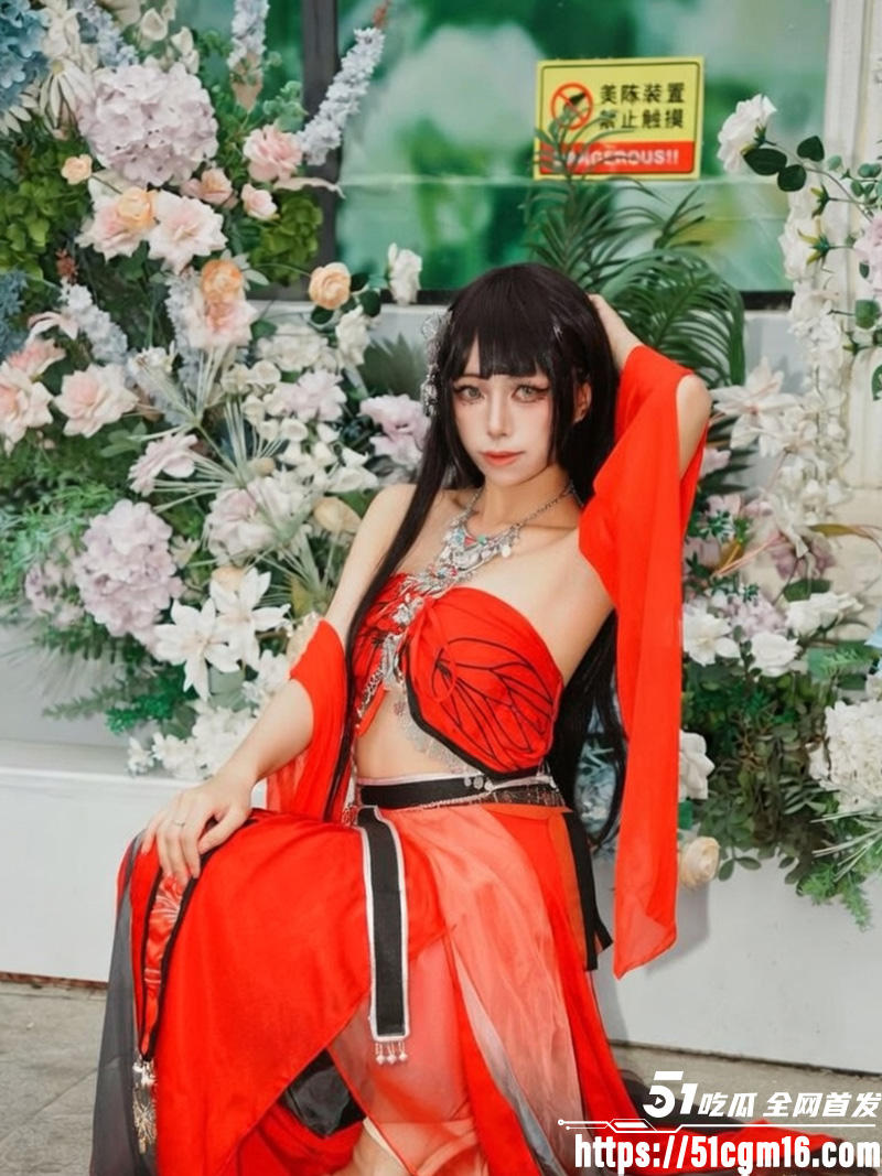 富二代约炮cosplay女神3 富二代约炮cosplay女神3