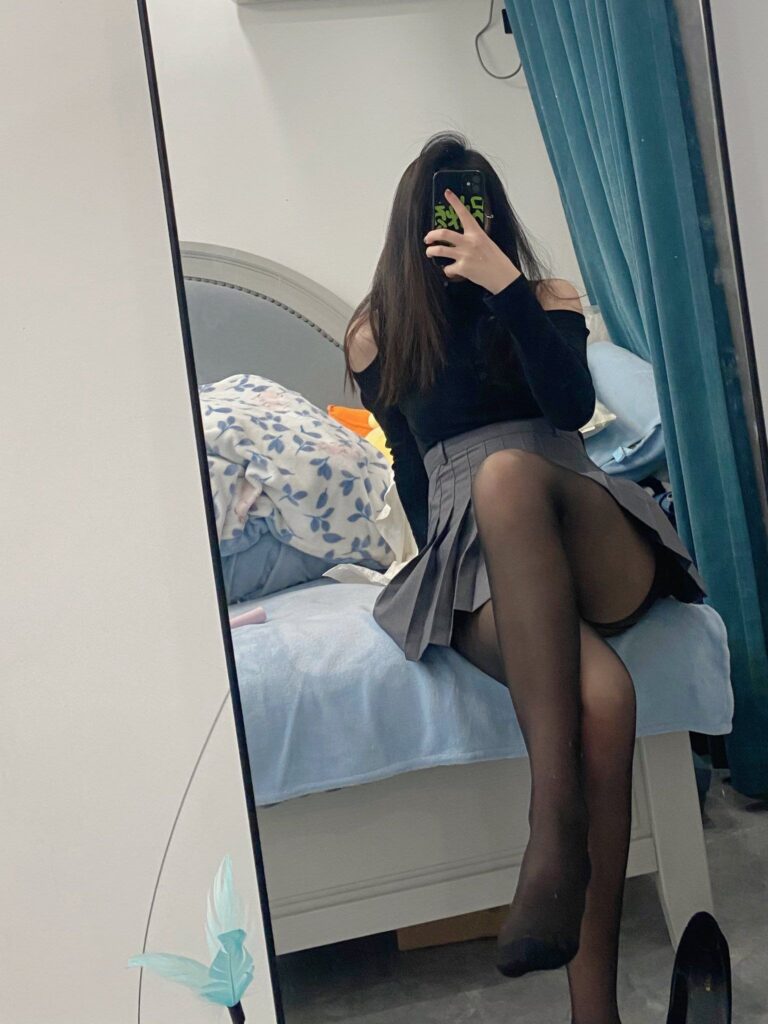 厚黑美学来袭推特微博福利姬桥与乔与峤超性感厚黑丝袜福利视频