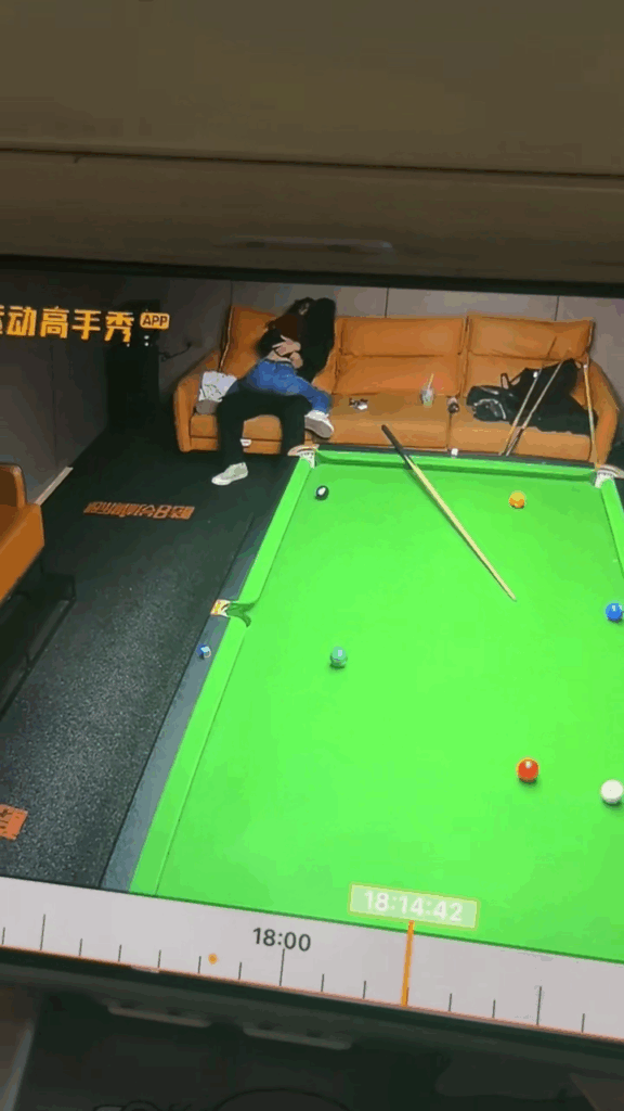 运动高手秀私人台球室情侣上演限制级动作片台球小妹还是太超模了