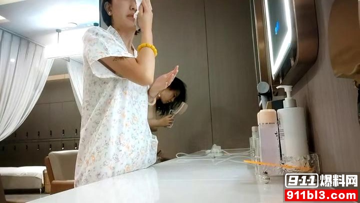短发学生妹1 短发学生妹1
