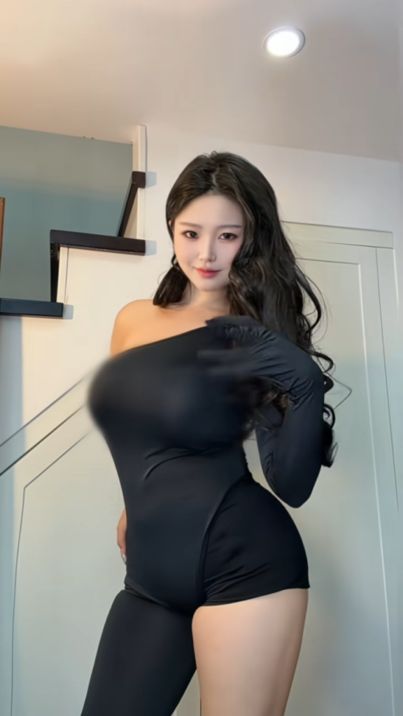 106万粉丝抖音微胖女神肉装杨玉环私密1v1视频外流