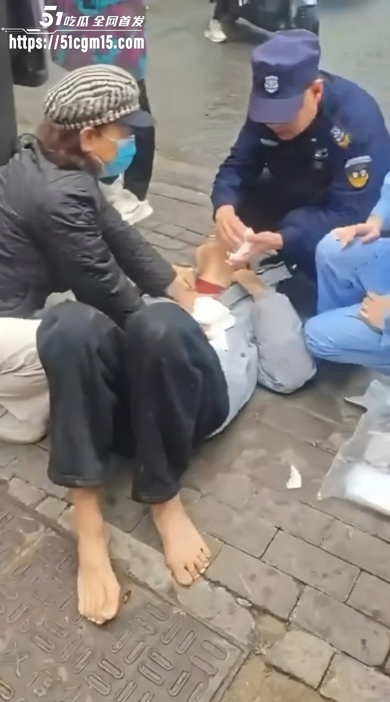 武汉青松路44岁男子随机持刀伤人事件04 武汉青松路44岁男子随机持刀伤人事件04