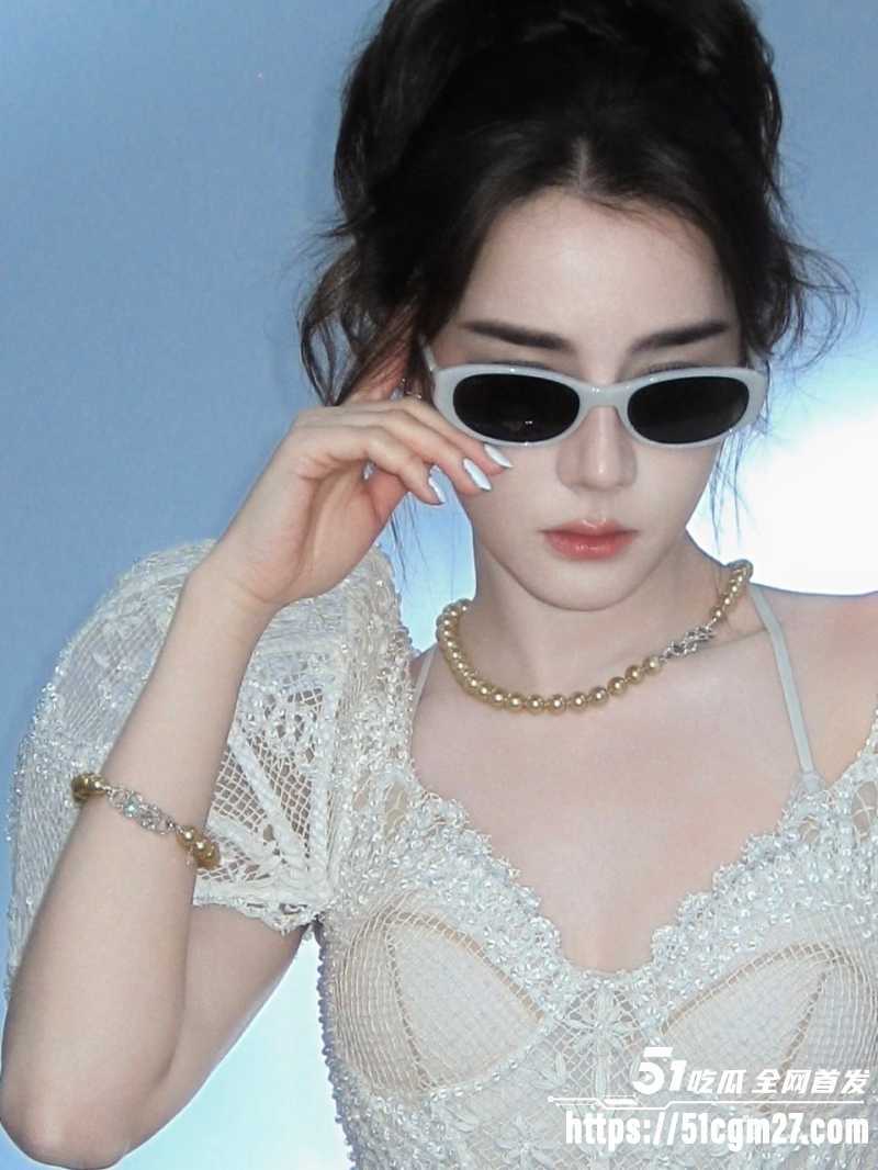 当红流量女神迪丽热巴 2 当红流量女神迪丽热巴 2