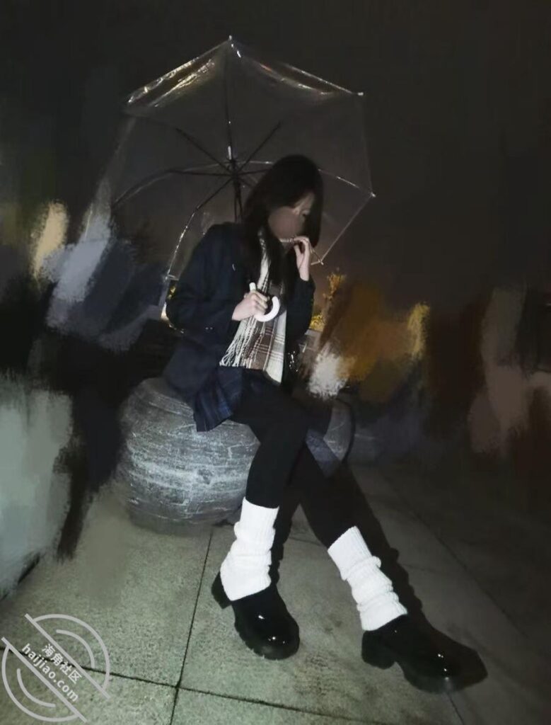 至147章节[长篇连载:表妹是我女友]无意间点开她的朋友圈光看着都硬的不行—来自海角社区