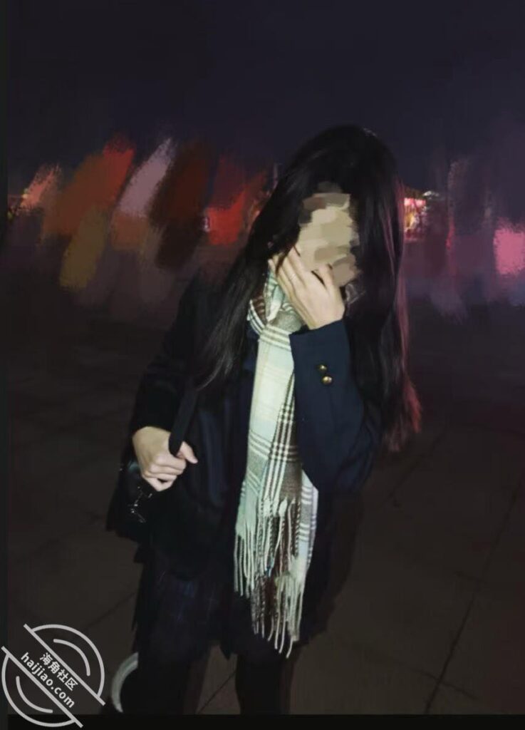 至147章节[长篇连载:表妹是我女友]无意间点开她的朋友圈光看着都硬的不行—来自海角社区