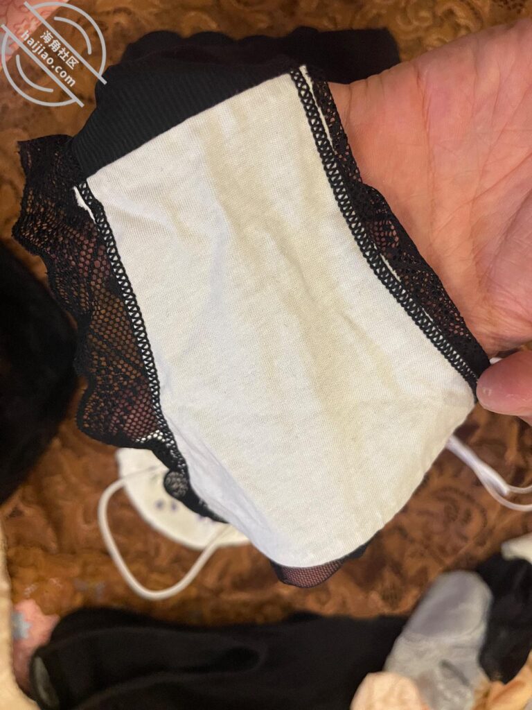 [长篇连载:妖娆的丈母娘]漂亮的媳妇和妖娆诱人的漂亮丈母娘我都受不了-来自海角社区的真实故事经历