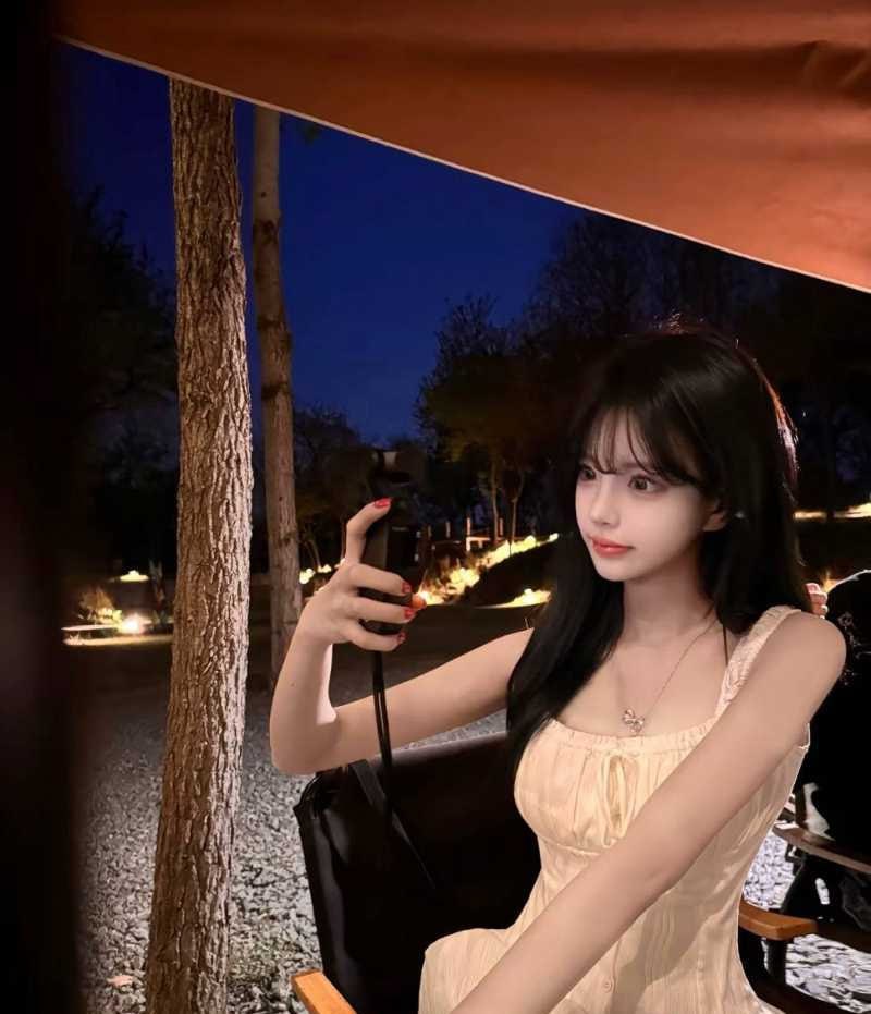 抖音万粉小网红莓猫饼清纯人设破灭线下私会金主被曝不雅视频