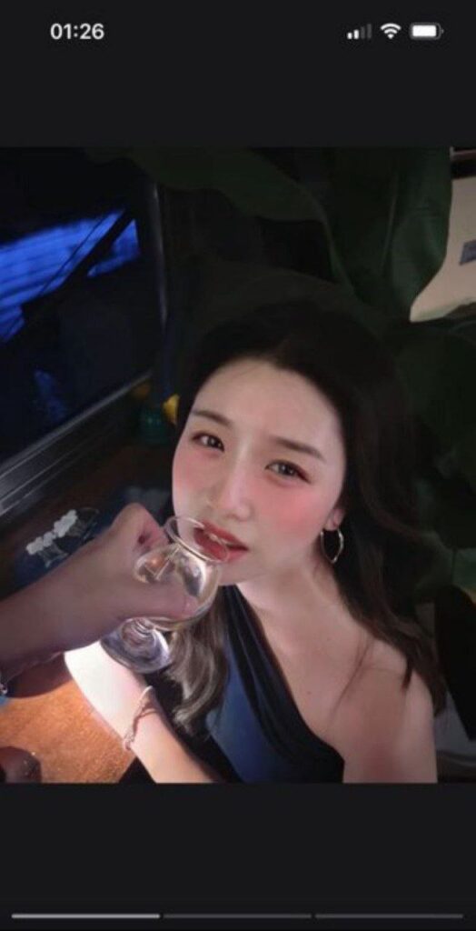 上海体育局财务科员邢娜曝丑闻婚内出轨与领导私通