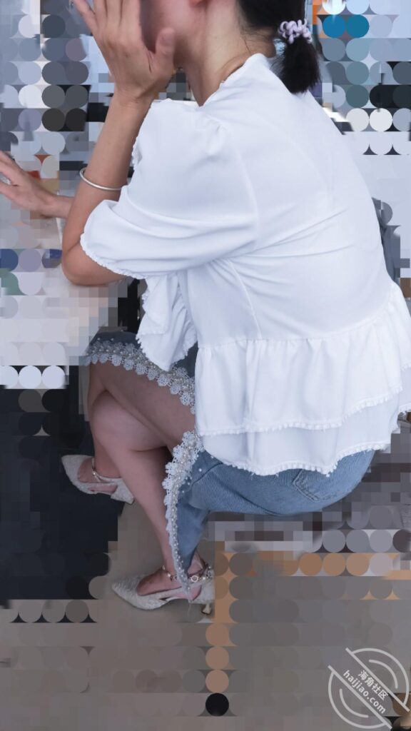 [长篇连载:想上美艳小姨]和小姨接触起来有时真的会硬的翘起来-来自海角社区的真实故事经历