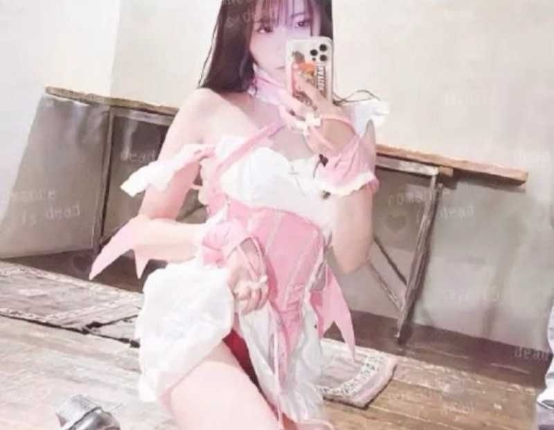 重磅翻转王者荣耀狼队道崽女友星之卡比绪被扒福利姬真身6分50秒视频流出