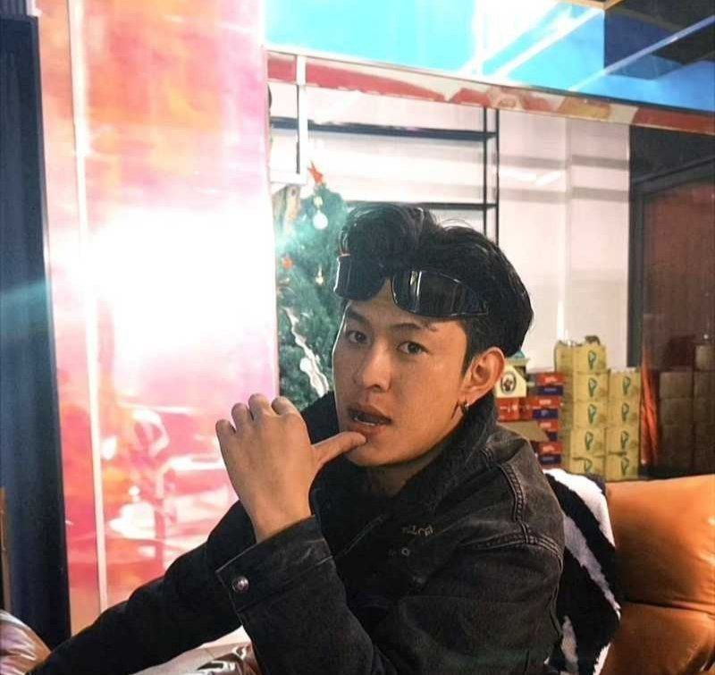 14万粉丝抖音音乐人董朱塌房实锤海王脚踏六只船