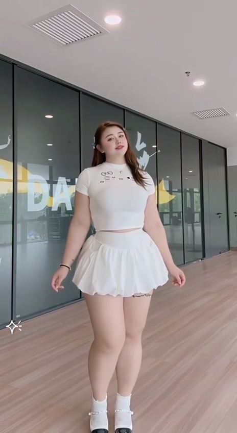 48万粉丝抖音bbw网红Christina璐璐塌房酒店私会金主视频曝光