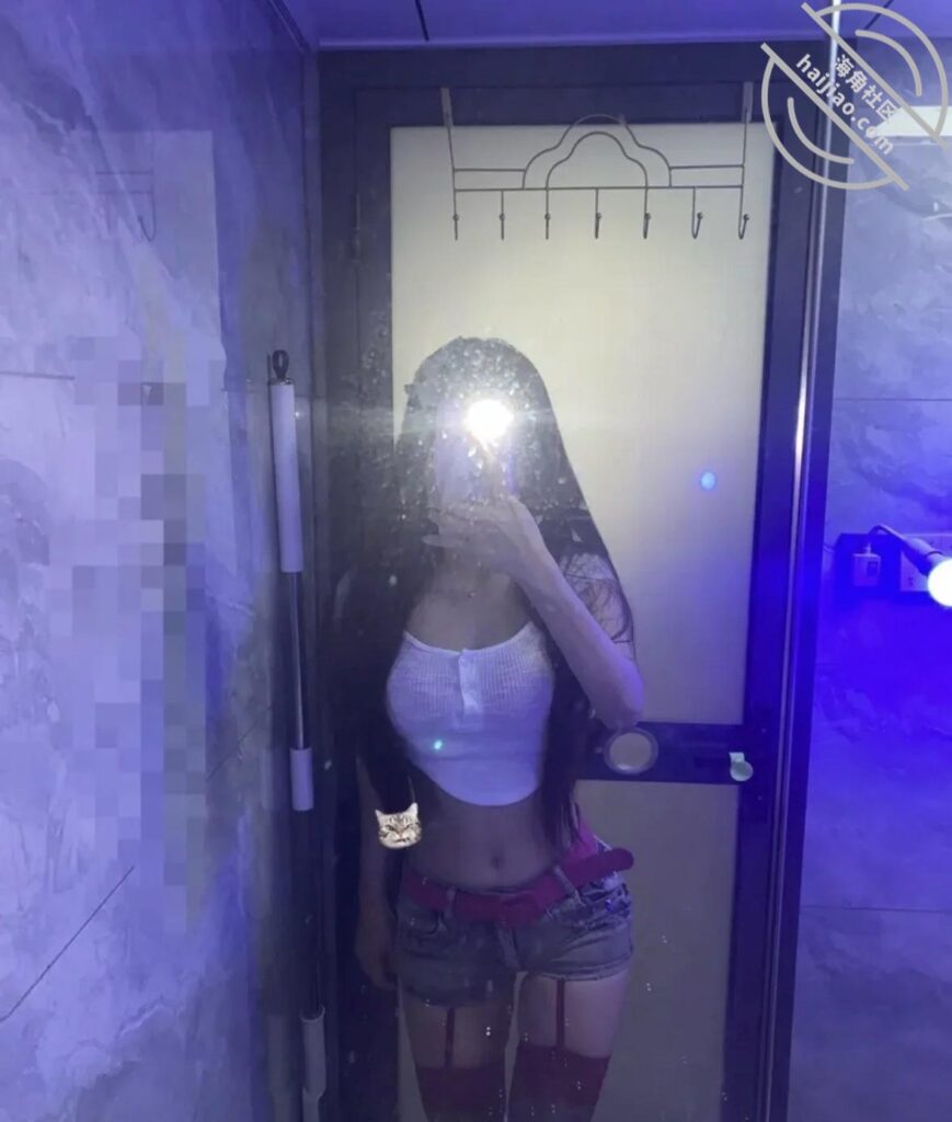 [长篇连载:爱上了继父]我的心告诉我我想吸引他-来自海角社区的真实故事经历