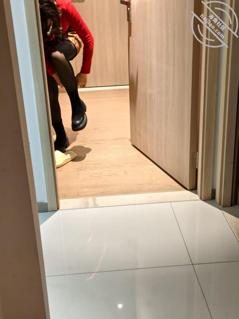 [长篇连载:勾人俏妈妈]每天穿得这么风搔头顶已经一片绿-来自海角社区的真实故事经历