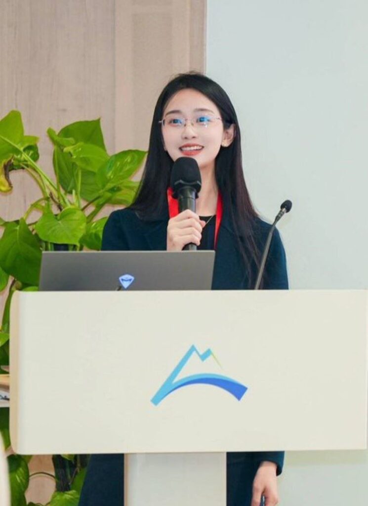 上海体育局财务科员邢娜曝丑闻婚内出轨与领导私通