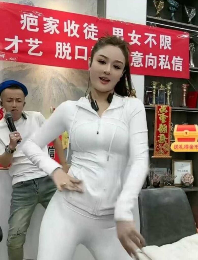 540万粉丝快手网红老疤被妻子实锤出轨女徒弟大晨
