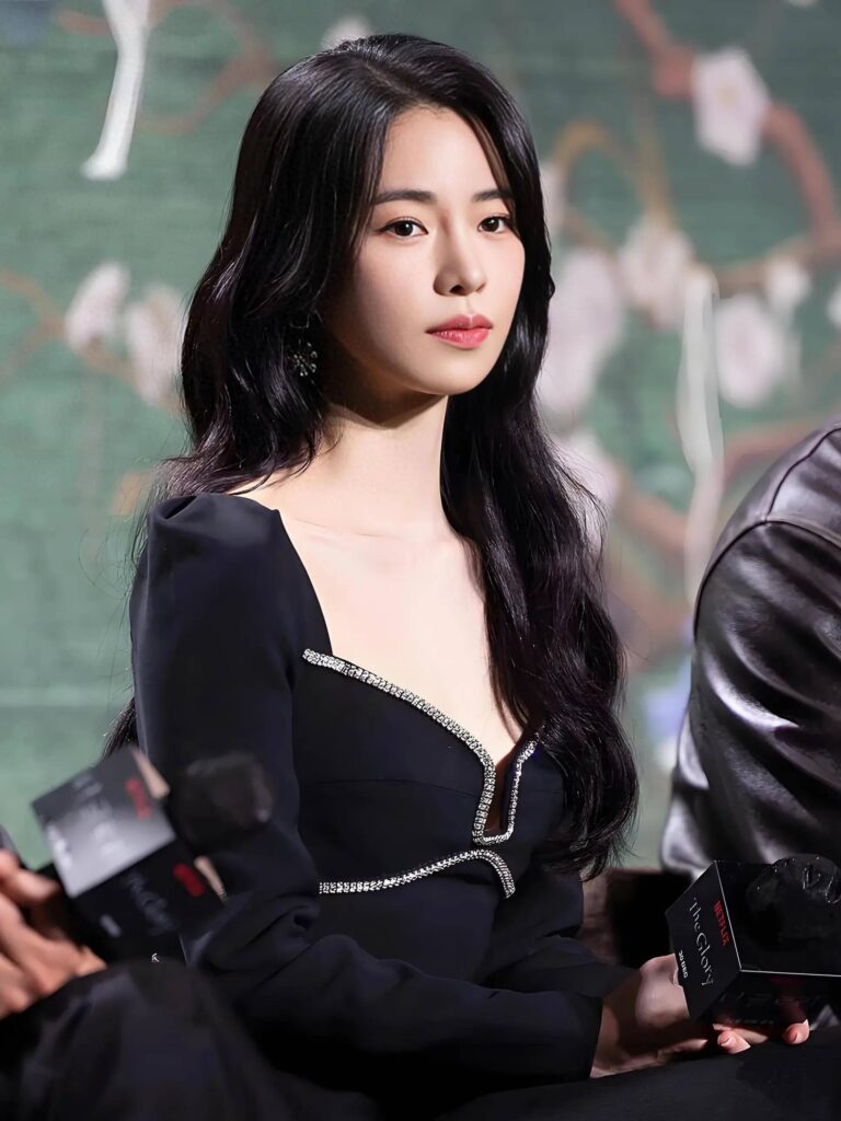 韩国高颜女神林智妍主演电影人间中毒与宋承宪车震片段流出