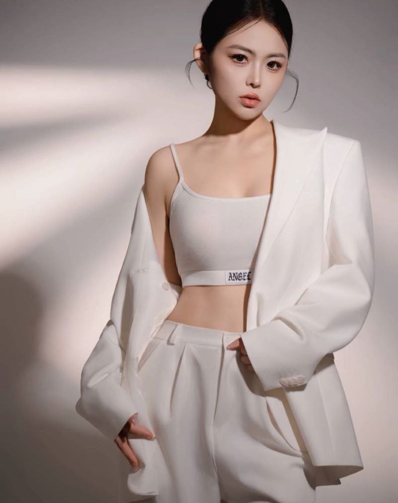 快手430万粉丝女网红如意知三当三酒店私会金主被原配暴打