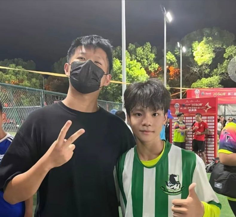 一锤到底国足u15球员詹景源私会32岁空姐出轨多人运动视频流出