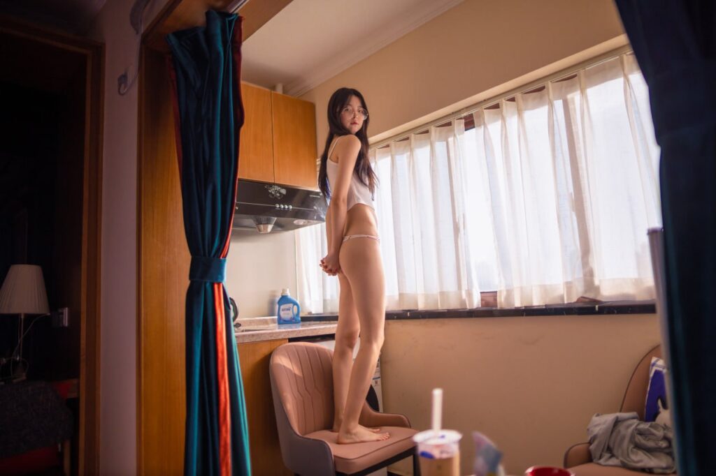 微博福利姬精绝女王林书辞顶级反差嫩妹定制作品流出